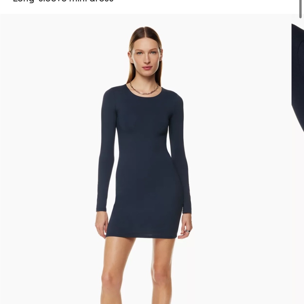 Size 00 Black bodycon long sleeve Babaton dress. Brand new condition.